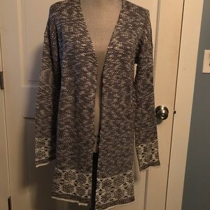 Black & White Long Tunic Sweater, size XL, NWT